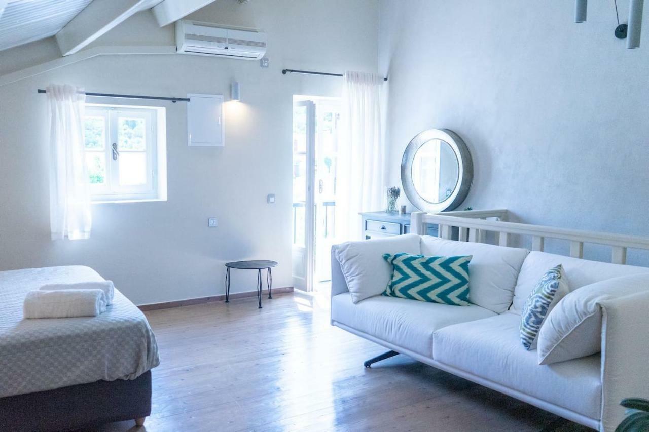 Anna Maria's, Cozy In The Heart Of Fiscardo
